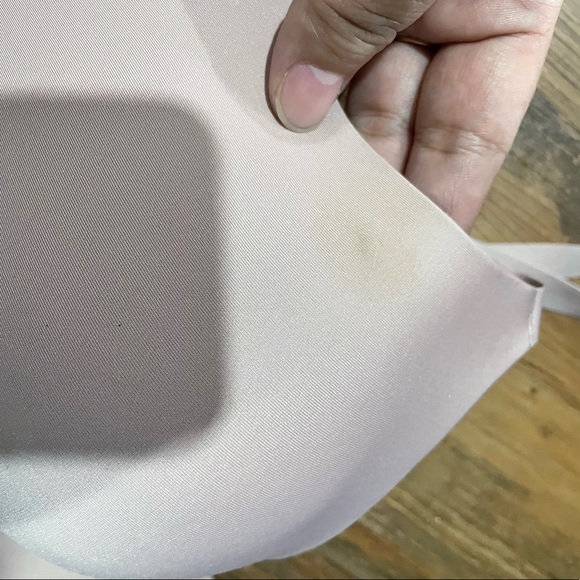 💙4️⃣0️⃣0️⃣💙Uniglo tee shirt bra. Used . Size 36C (80C) condition 10/10 - Picture 5 of 5